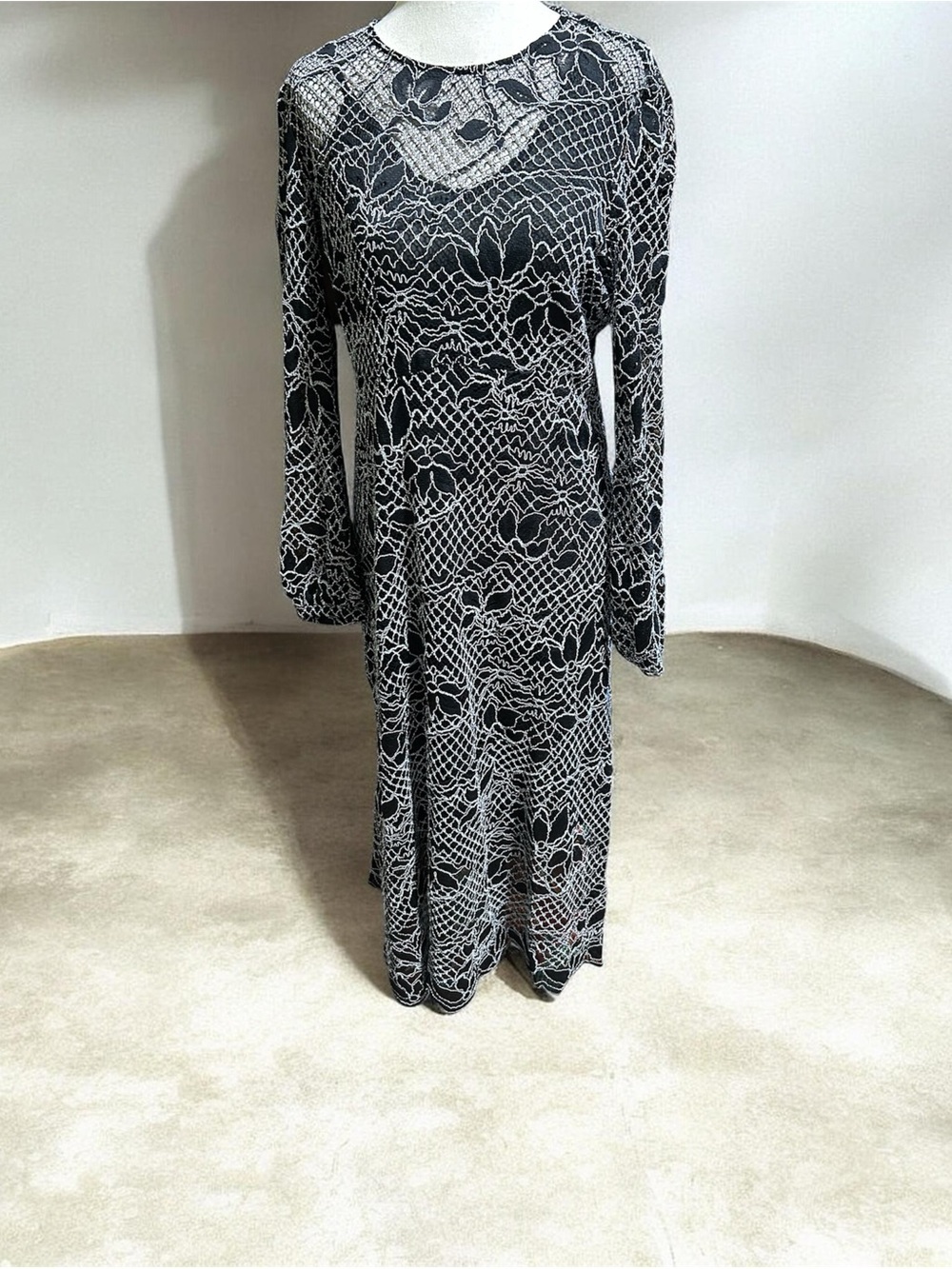 Zara Black Dress with White Lace-Effect Floral Pattern, Long Sleeve Medium